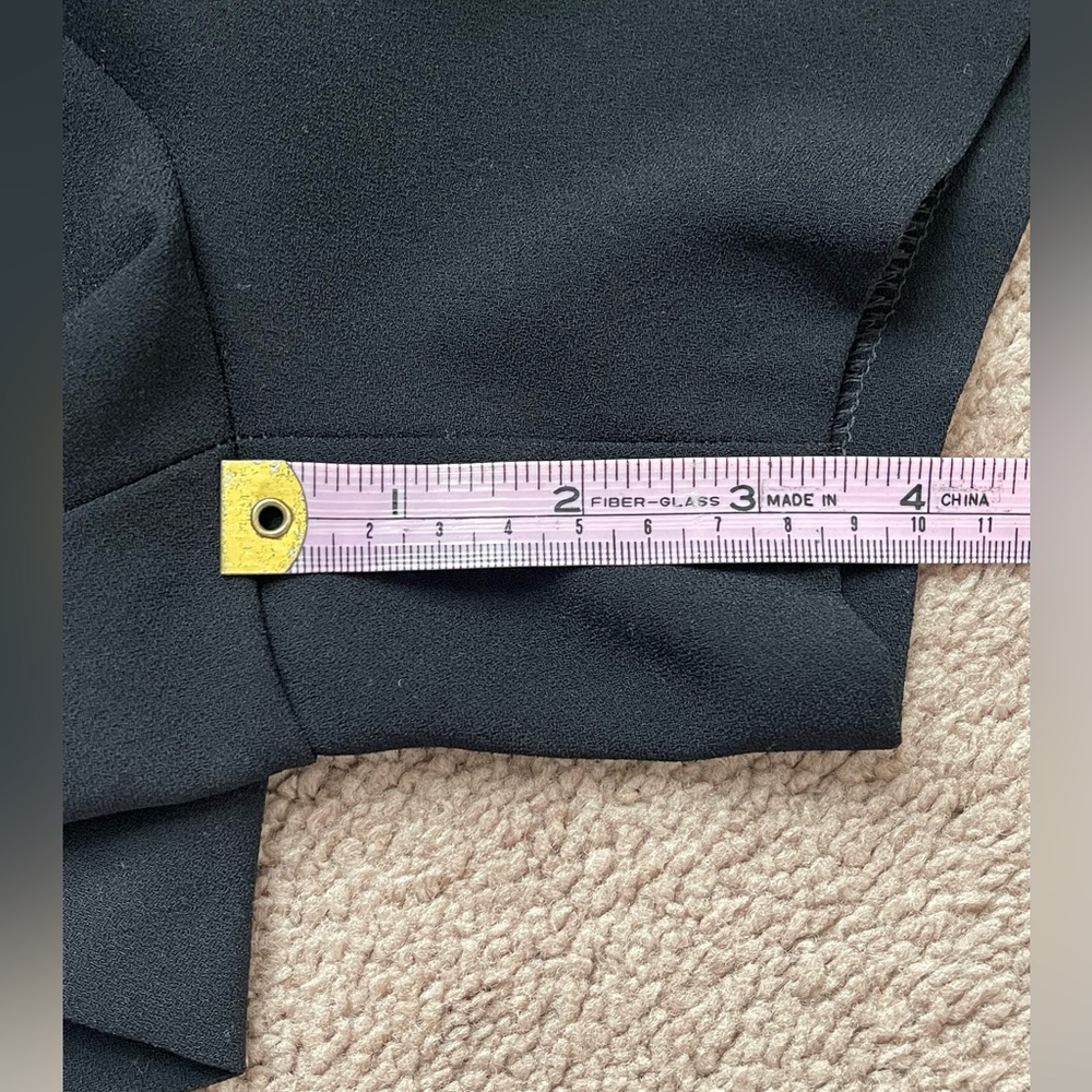 Express Shortie High-Rise Short - Picture 5 of 5